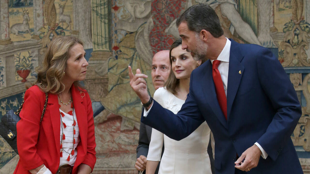 La Infanta Elena y los Reyes Felipe y Letizia, en una imagen reciente.
