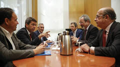 PP y Vox anuncian un Gobierno de coalición en la Generalitat con Carlos Mazón como presidente