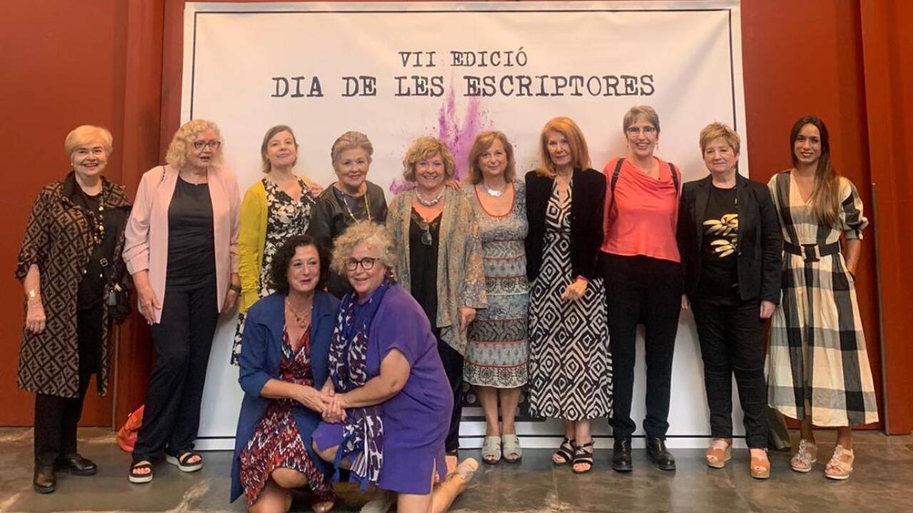 La Diputació celebra el Dia de les Escriptores en el MuVIM amb una lectura de textos de dones relacionats amb conflictes bèl·lics - DIPUTACIÓ DE VALÈNCIA