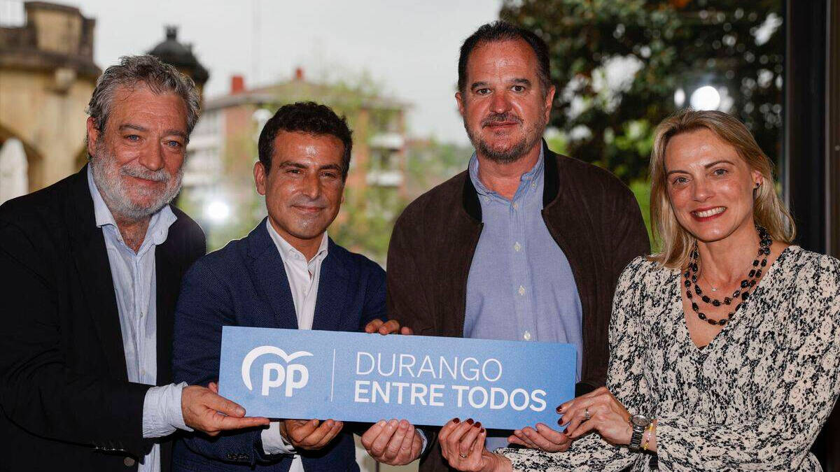 Carlos García, concejal del PP en Durango, que con su voto quita la alcaldía a Bildu