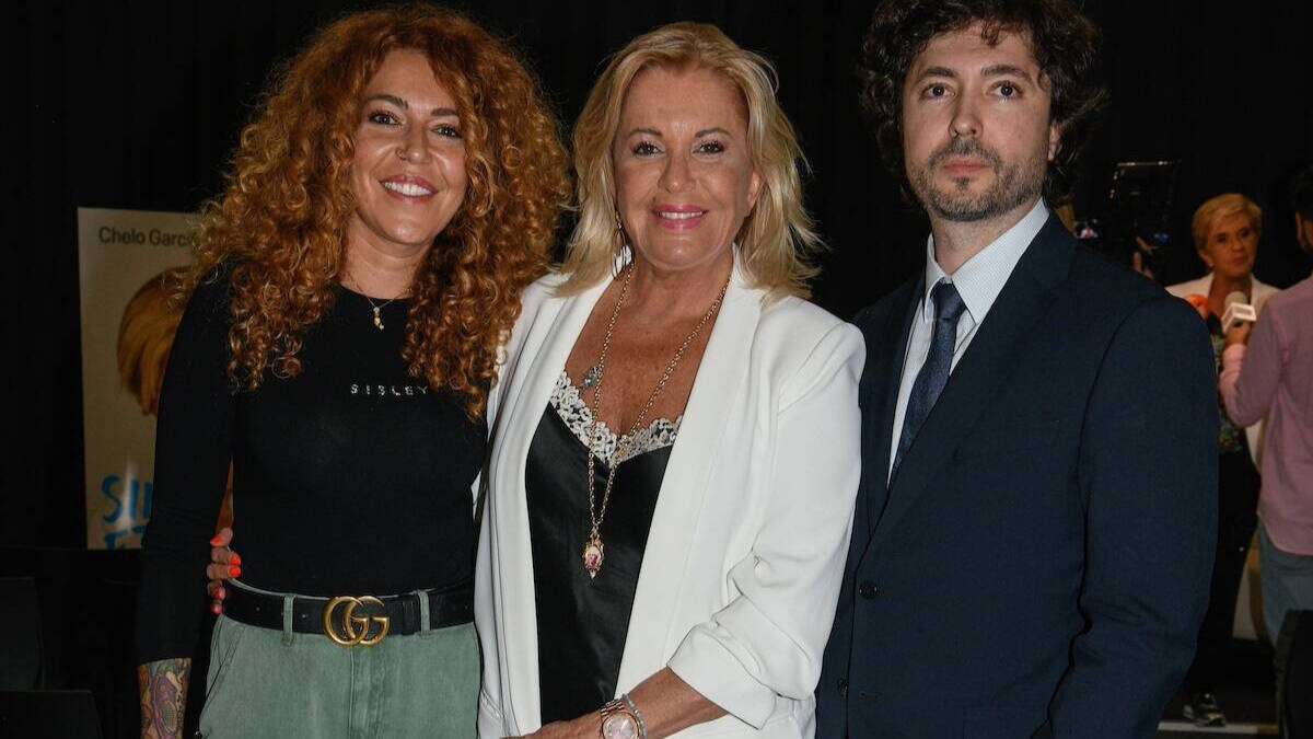 Bárbara Rey, en una imagen reciente con sus hijos Sofía y Ángel Cristo Jr. Europa Press.