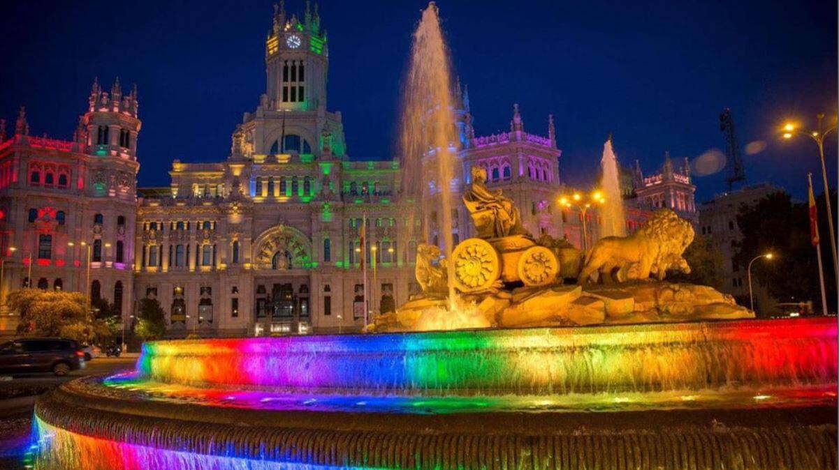 Orgullo Gay Madrid: Fuente de Cibeles