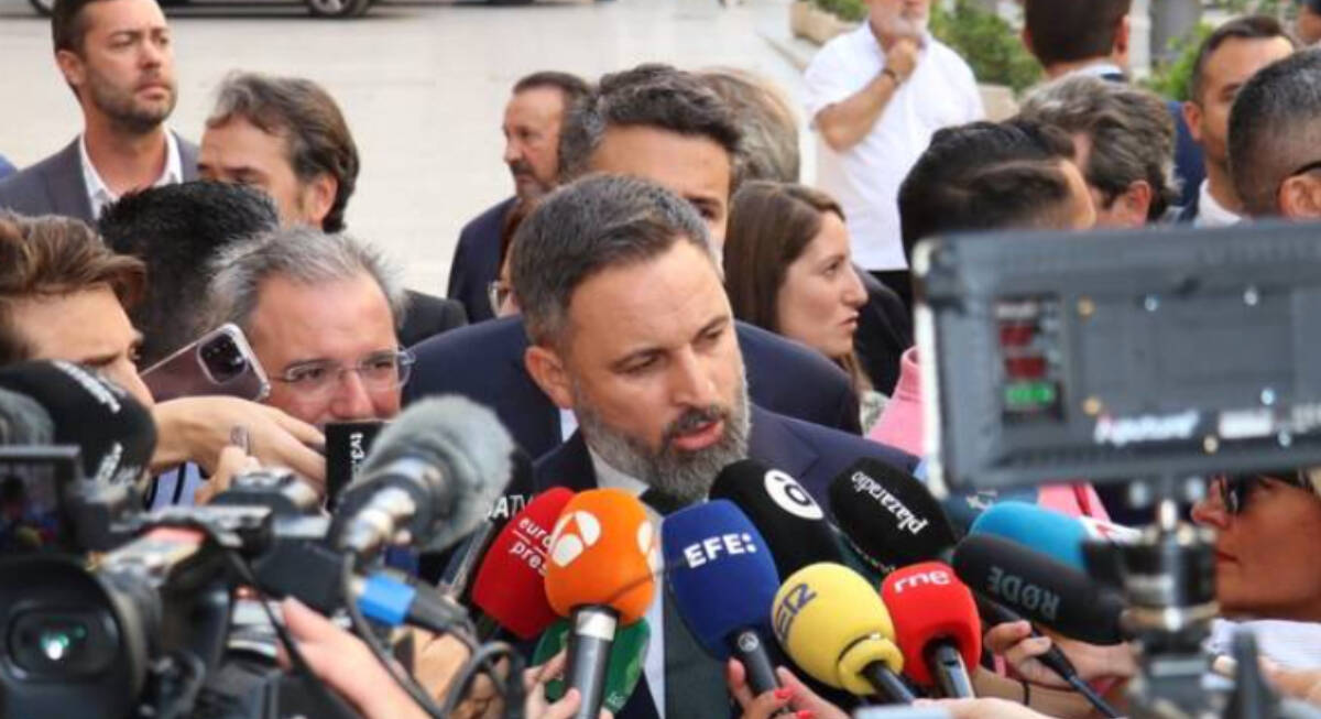 El presidente de Vox, Santiago Abascal, asiste a la constitución de Las Cortes en Valencia.
