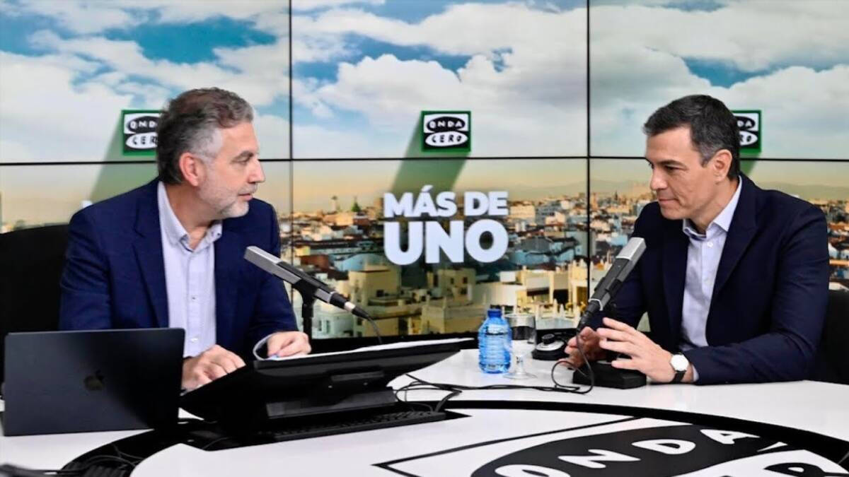 Carlos Alsina y Pedro Sánchez durante la entrevista en Ondacero (Foto: www.ondacero.es)