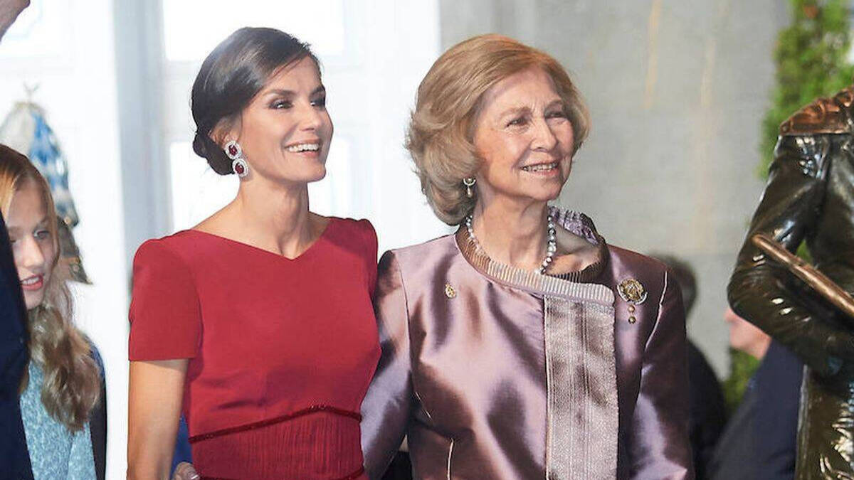 Las Reinas Letizia y Sofía.