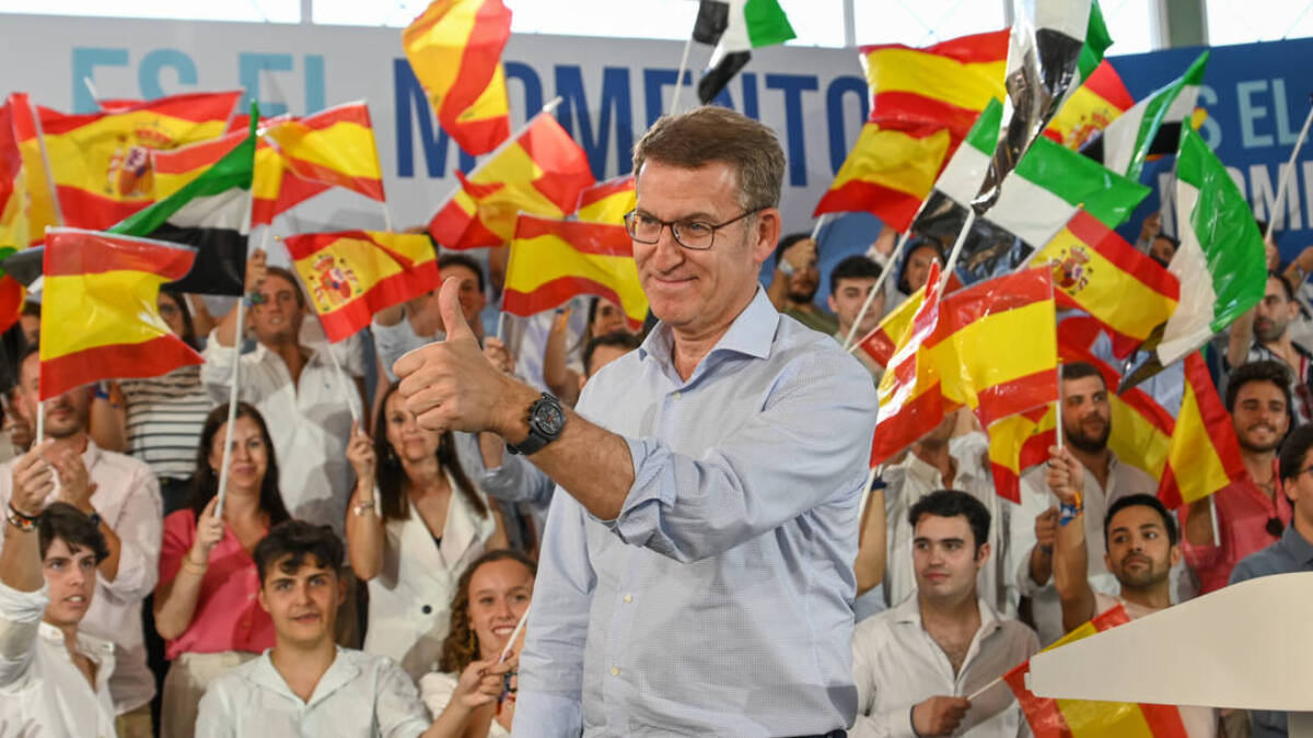 El candidato del PP a la Presidencia del Gobierno, Alberto Núñez Feijóo, participa en un acto público de campaña electoral.