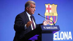 Nuevos problemas para el Barcelona: los socios abandonan al equipo esta campaña