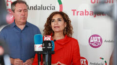 Montero coge las riendas de la campaña del PSOE andaluz porque Espadas no tira
