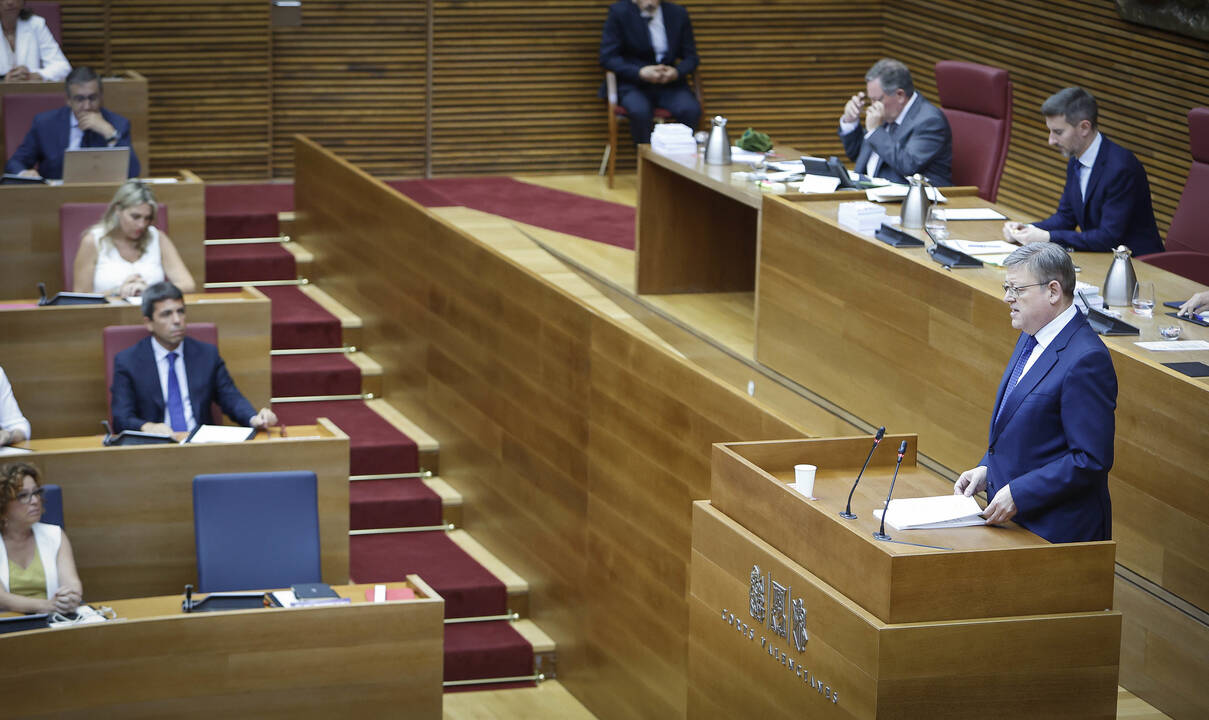 Ximo Puig, expresident de la Generalitat, durante su discurso en el pleno de investidura de Les Corts - CORTS VALENCIANES