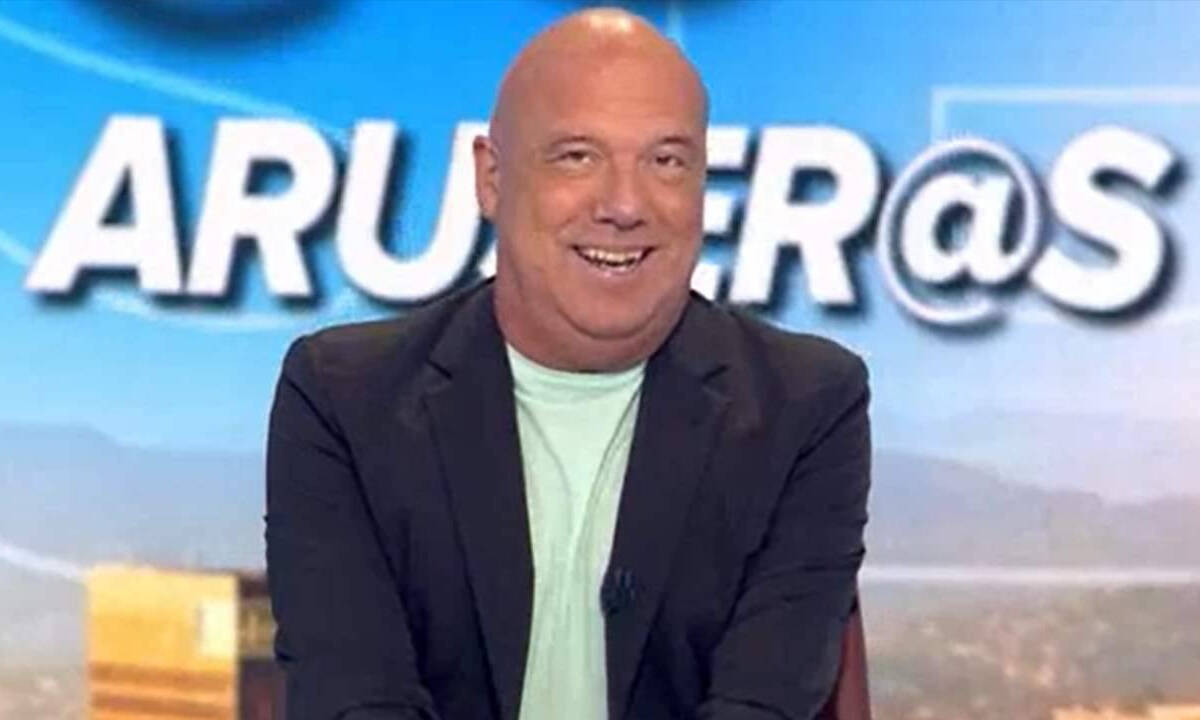 Alfonso Arús, presentador de 'Aruser@s' en La Sexta.