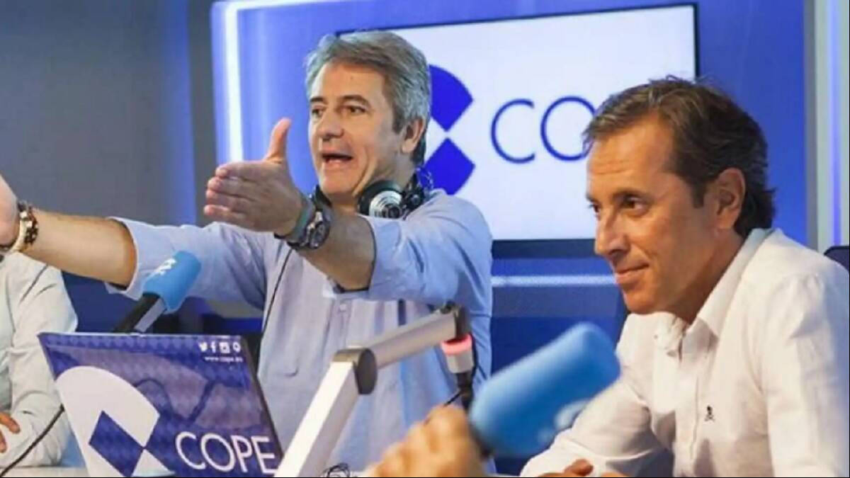 Manolo Lama y Paco González, en una imagen promocional del COPE. 