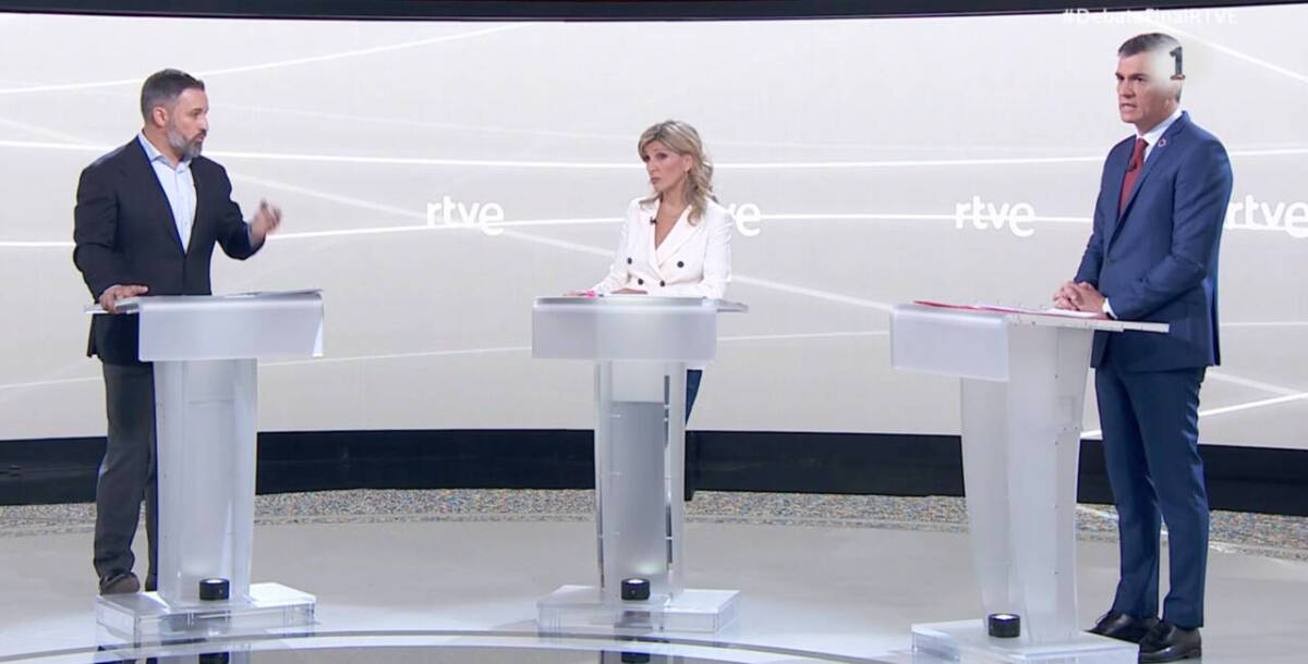 Santiago Abascal, Yolanda Díaz y Pedro Sánchez, en el debate electoral de RTVE