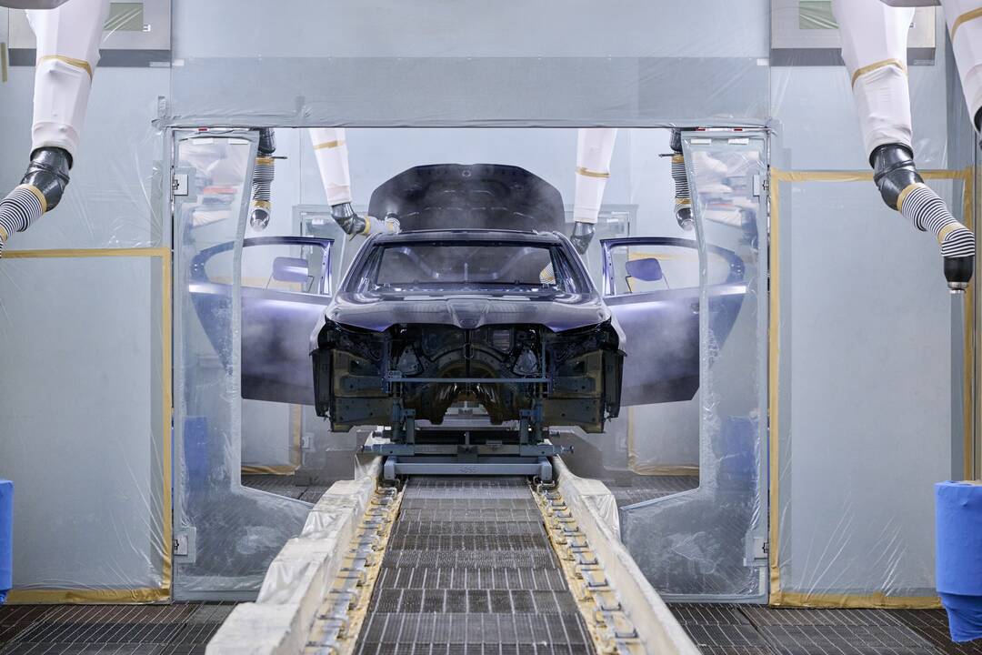 BMW lidera la revolución eléctrica con Serie 5 e i5 en la planta de Dingolfing