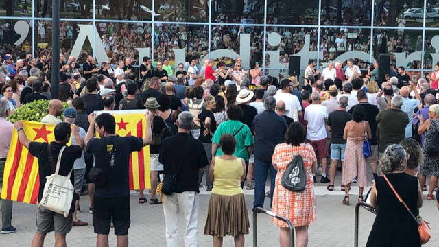PSOE y Compromís, entre esteladas en Torrent por el nombre del auditorio