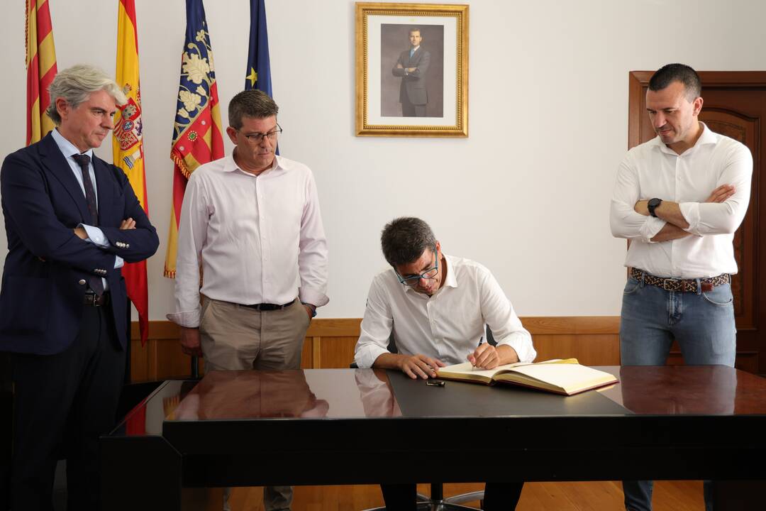 Carlos Mazón, president de la Generalitat, y Vicent Mompó, presidente de la DIputación de Valencia visitan a Jorge Rodríguez, alcalde de Ontinyent - GVA