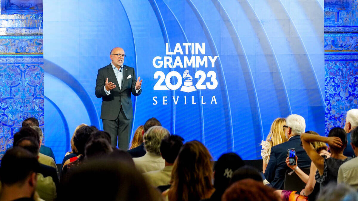 El CEO de la Academia Latina de Grabación, Manuel Abud, en la presentación de la Gala de Sevilla. Europa Press.