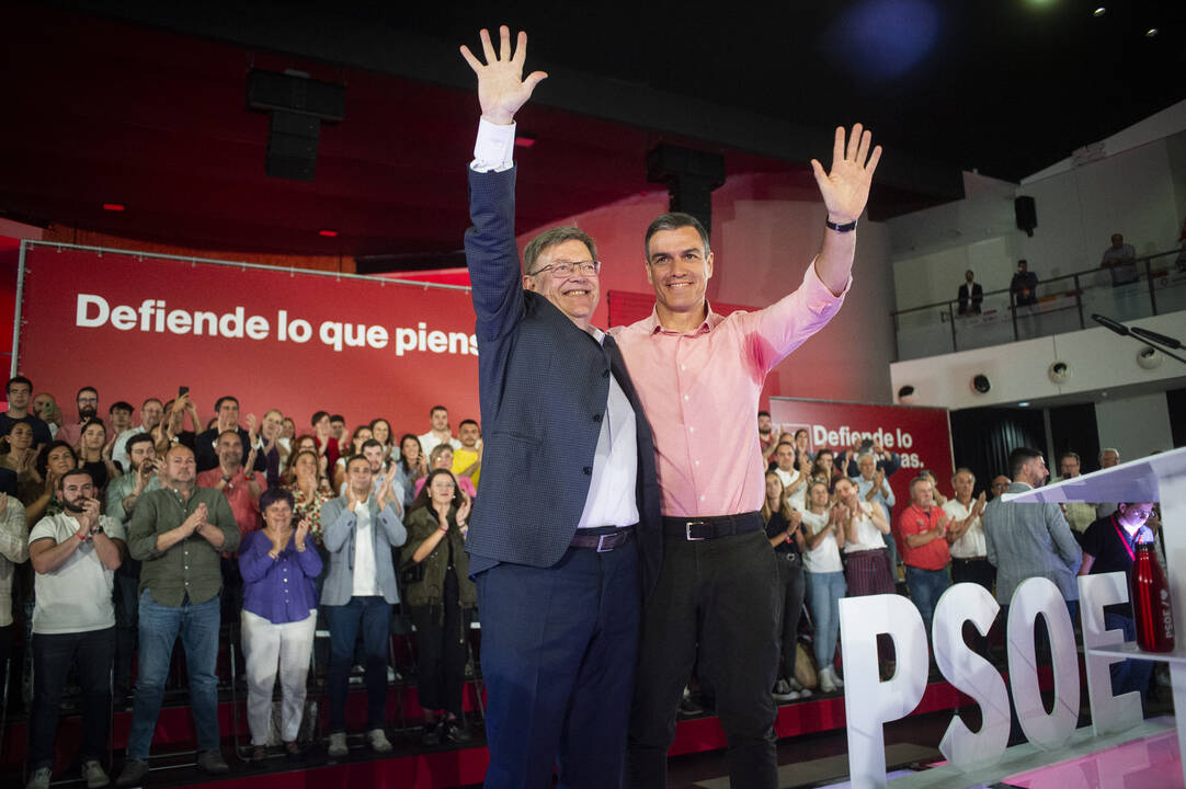 Ximo Puig y Pedro Sánchez tras un mitin en la ciudad de Castellón - EUROPA PRESS