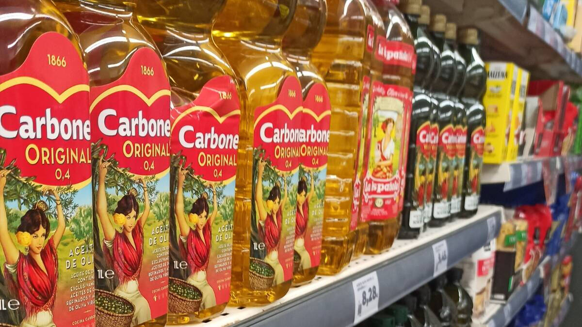 Sección de aceites de un supermercado en Madrid (FOTO: ESdiario)
