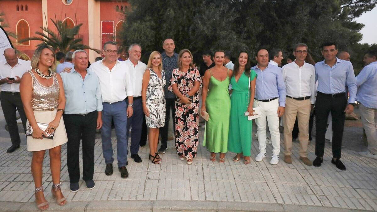 Miembros de la Diputación y de la Generalitat