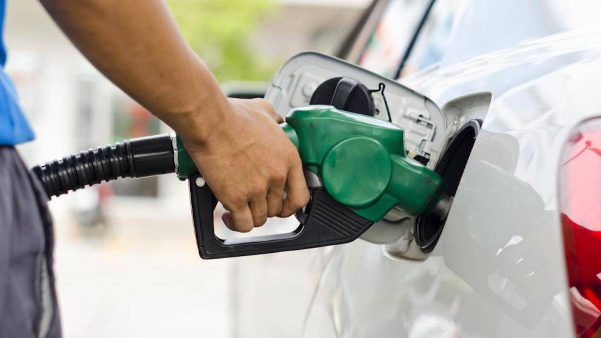 El verano ha disparado los precios de los combustibles.