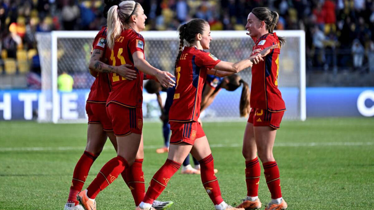 Las jugadoras de la selección española celebran en el Mundial Femenino.