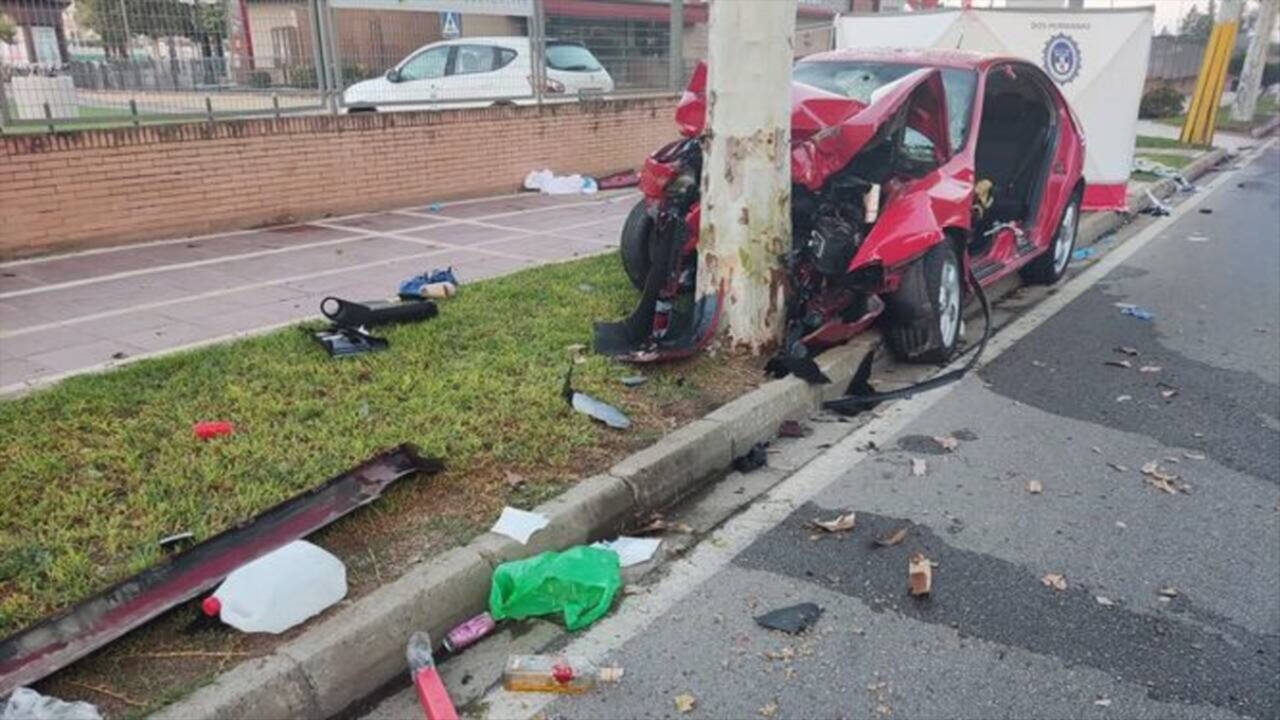 Accidente con dos fallecidos en Dos Hermanas (Sevilla).