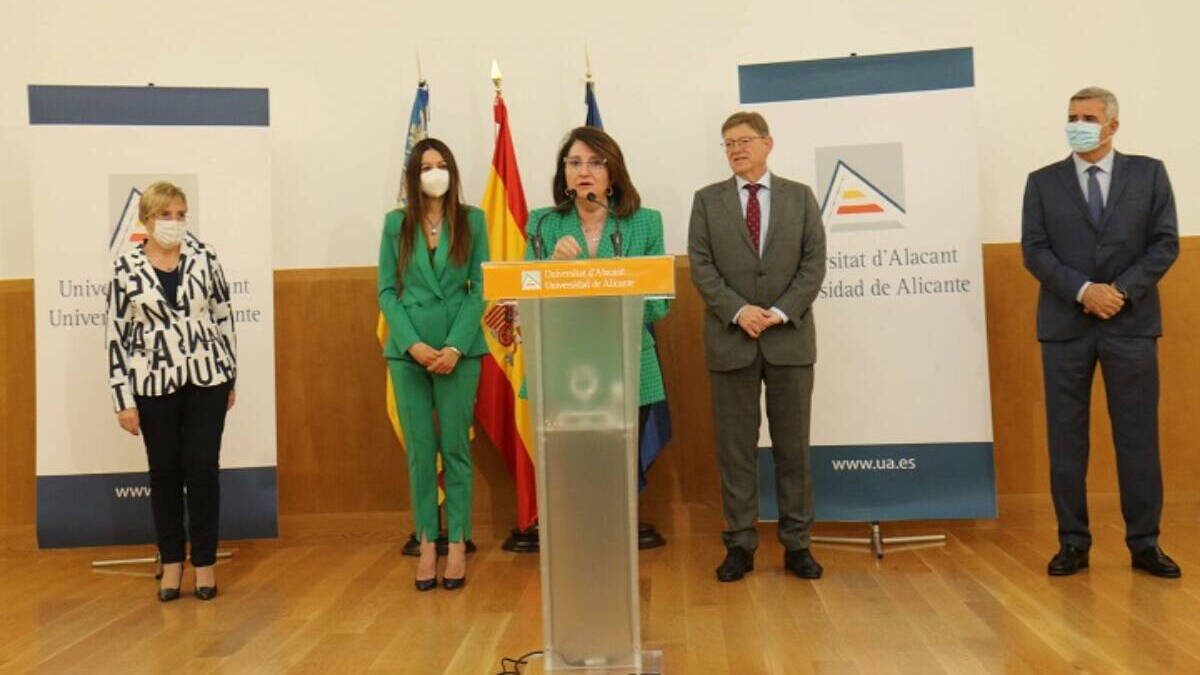Presentación Grado Medicina en la Universidad de Alicante.