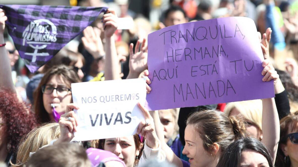 Manifestación contra la sentencia a 'La Manada' en la plaza de Sol, en Madrid, en 2018.