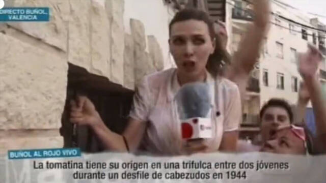 Los abusos a una reportera en la Tomatina de 2011 se hacen virales: 