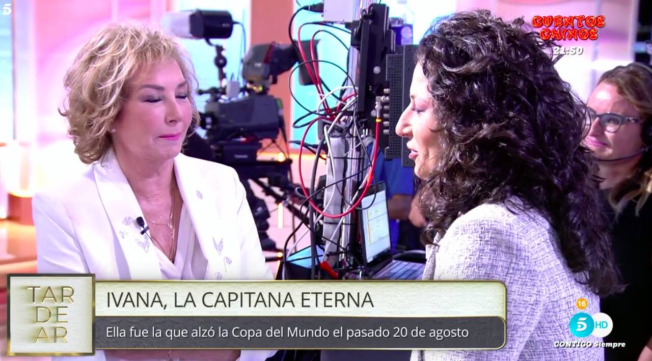Ana Rosa Quintana e Ivana, en el previo a la entrevista.