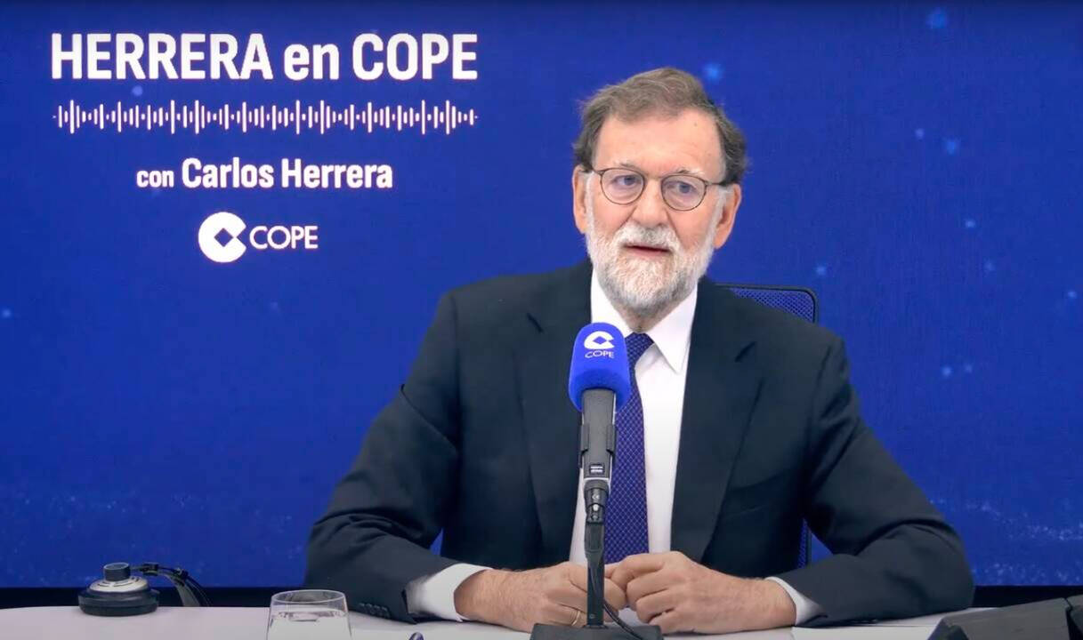 El expresidente del Gobierno, Mariano Rajoy, en un momento de la entrevista en COPE