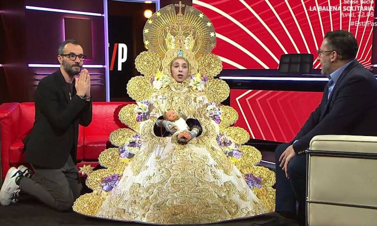 Imagen de la parodia de la Virgen del Rocío que hizo TV3.
