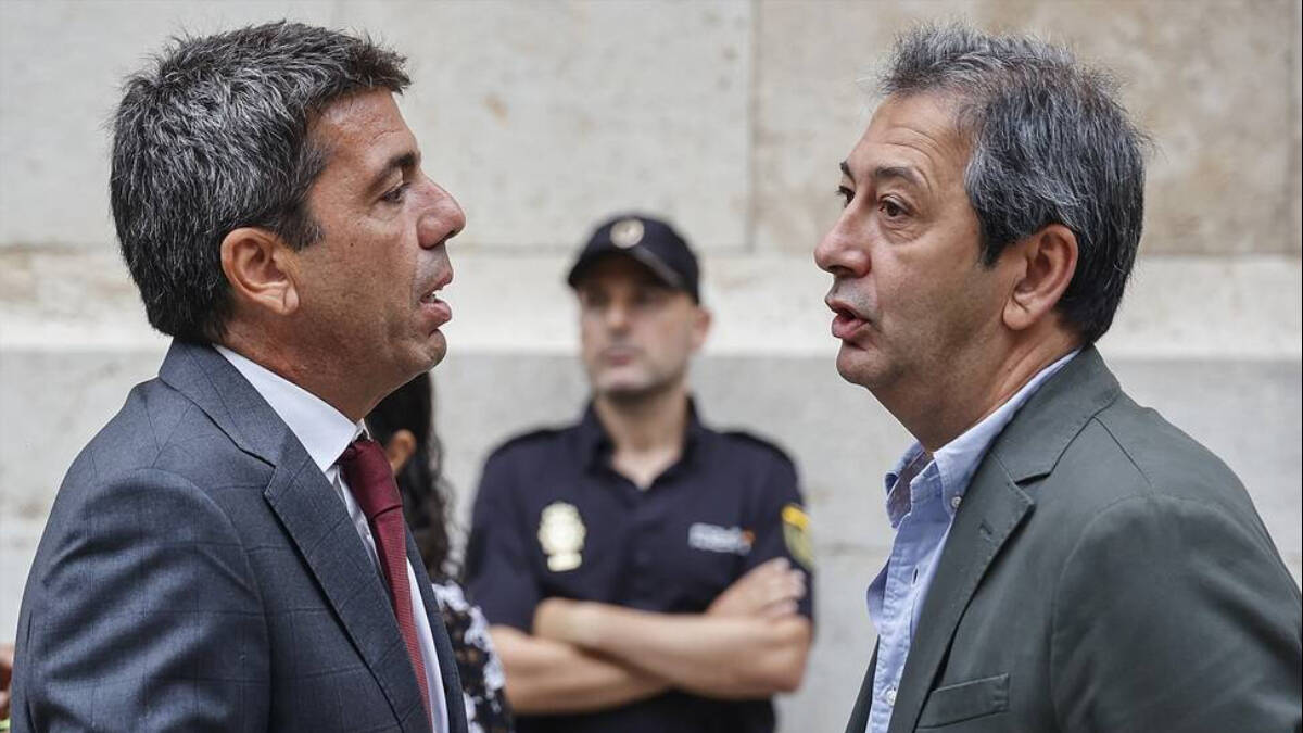 El presidente de la Generalitat valenciana, Carlos Mazón (i) y el vicepresidente de la Generalitat Valenciana y conseller de Cultura y Deporte, Vicente Barrera (d) / Rober Solsona.