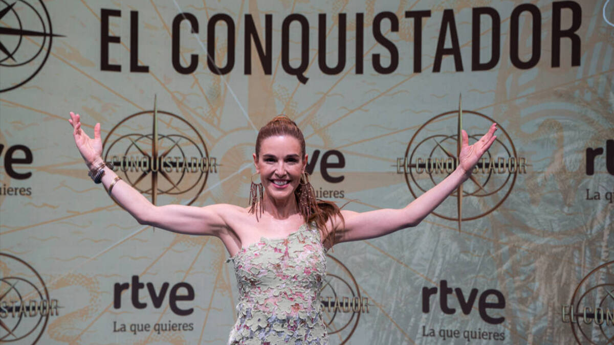 La presentadora Raquel Sánchez Silva posa durante la presentación del reality de aventuras ‘El Conquistador’ de La 1.