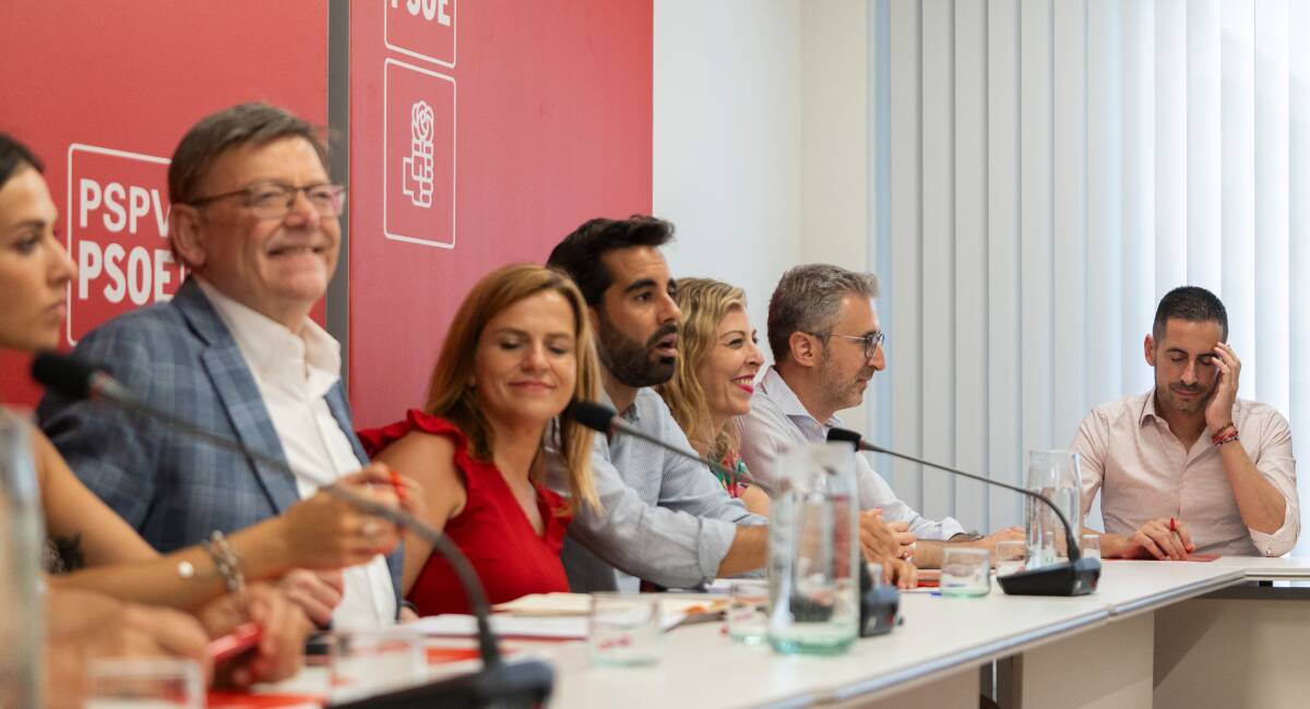 Ximo Puig y Bielsa, alejados, durante e la reunión de la Comisión Ejecutiva Nacional del partido - EUROPA PRESS