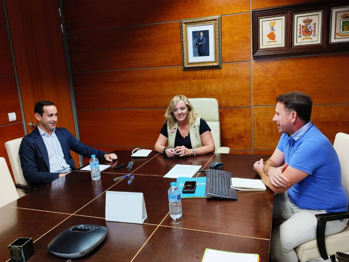 Reunión alcaldes de Benissa y Calp, Arturo Poquert y Ana Sala.