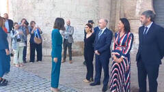Tensión entre Montero, Pam y la presidenta de las cortes de Aragón, de Vox: así ha sido su incómodo saludo