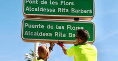 Rita Barberá ya tiene su homenaje y el Puente de las Flores luce su nombre