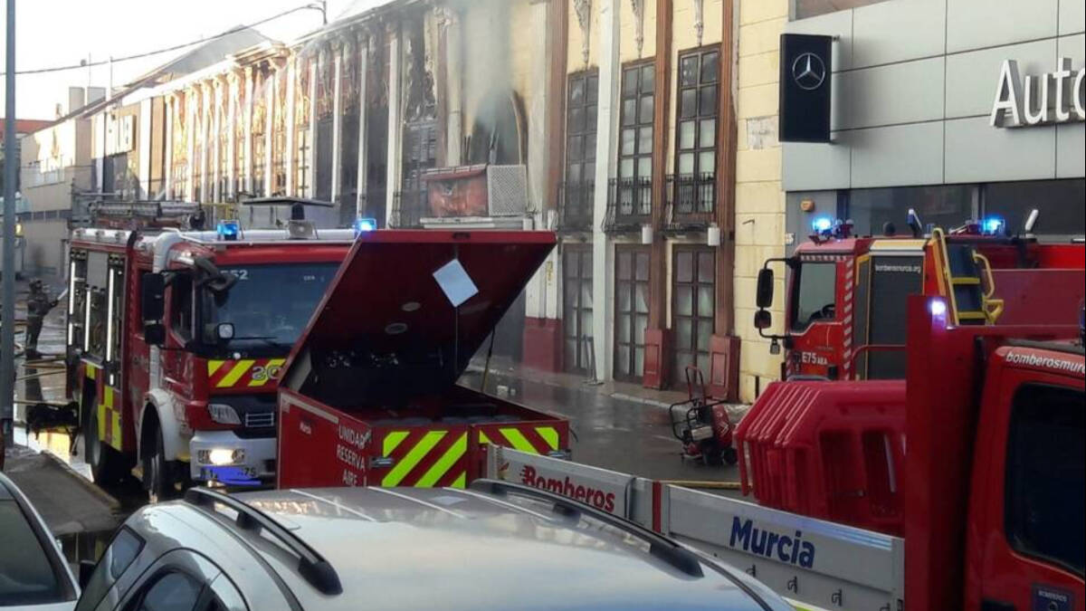 Tragedia en Murcia: Al menos seis muertos en el incendio de una discoteca