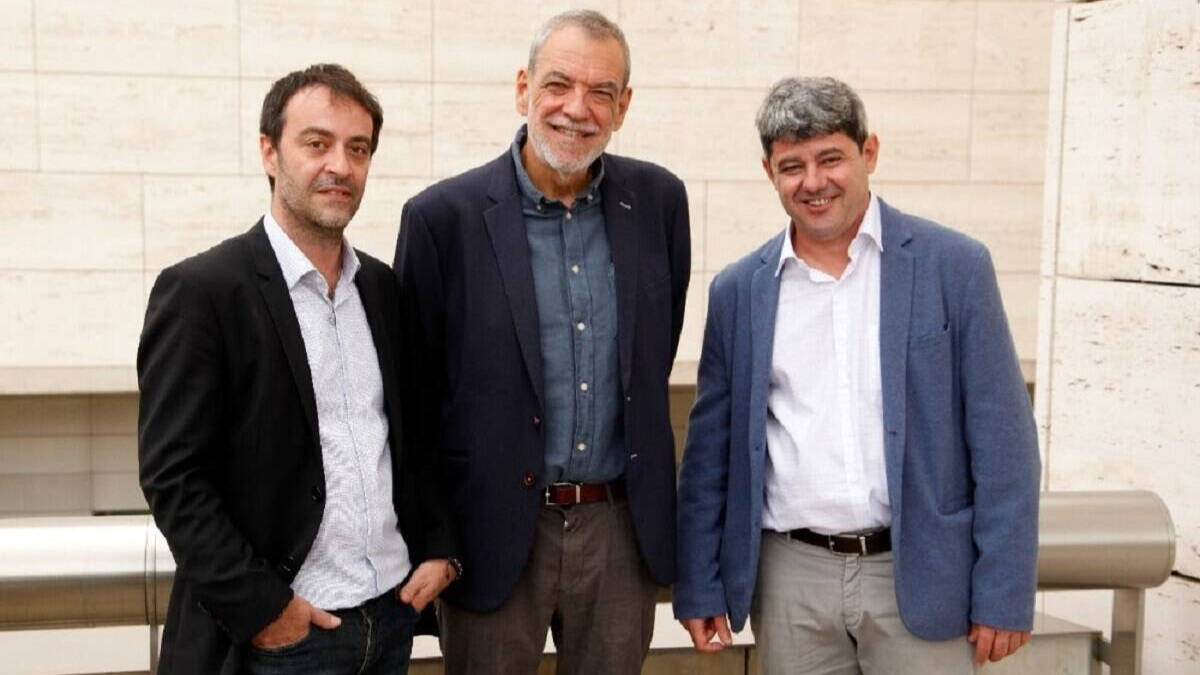 Agustín Martínez, Jorge Díaz y Antonio Mercero, los tres guionistas que escriben bajo el seudónimo de Carmen Mola. 