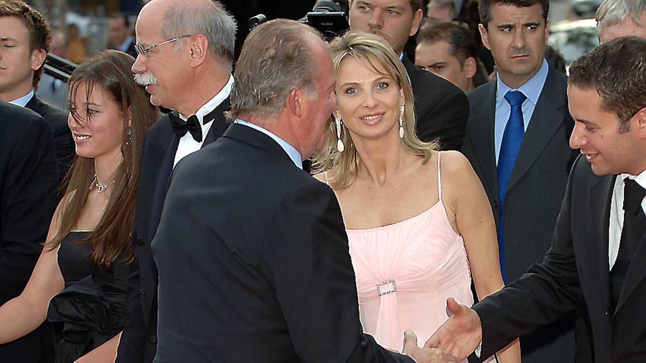 Don Juan Carlos y Corinna, en una recepción oficial.