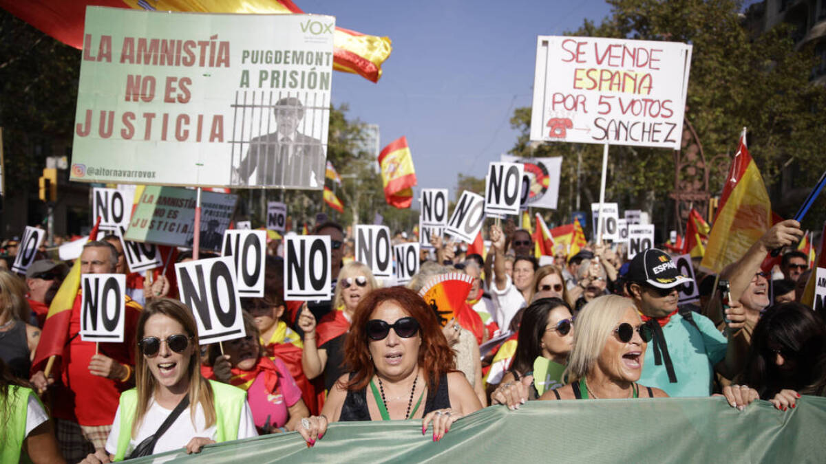 No en mi nombre: masiva protesta en Barcelona contra la compra de votos de Sánchez