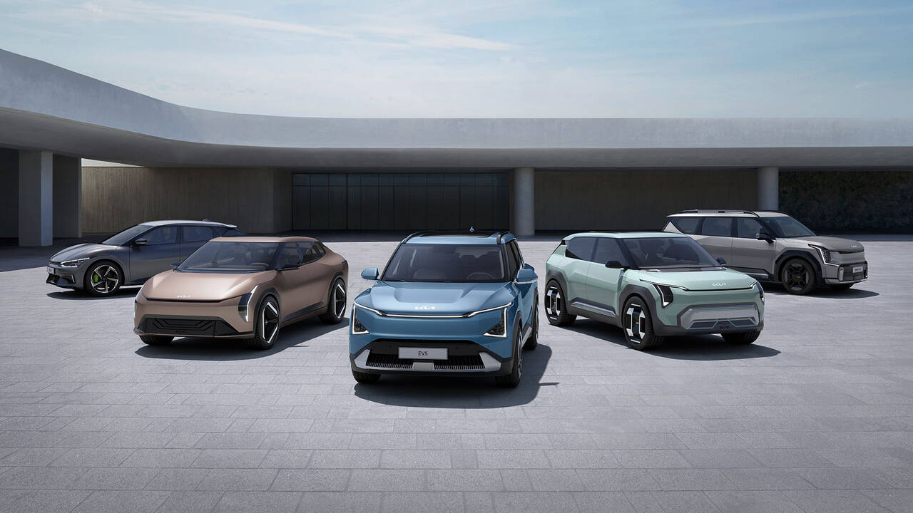 Los cinco modelos la gama de vehículo eléctricos de Kia durante el 2023 KIA EV Day, Yeoju, Corea del Surea. 