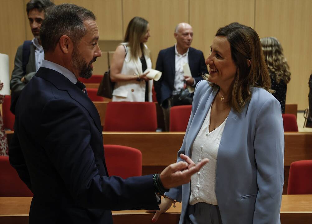 El portavoz de Vox, Juanma Badenas, y la alcaldesa de Valencia, María José Catalá.