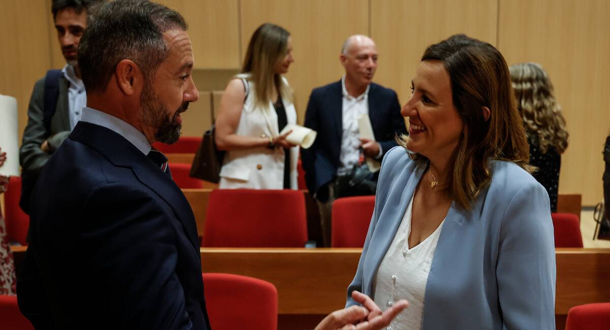 Juanma Badenas, portavoz de Vox, y María José Catalá, alcaldesa de Valencia. 