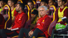 José Mourinho la lía con un polémico gesto que le acaba costando la expulsión