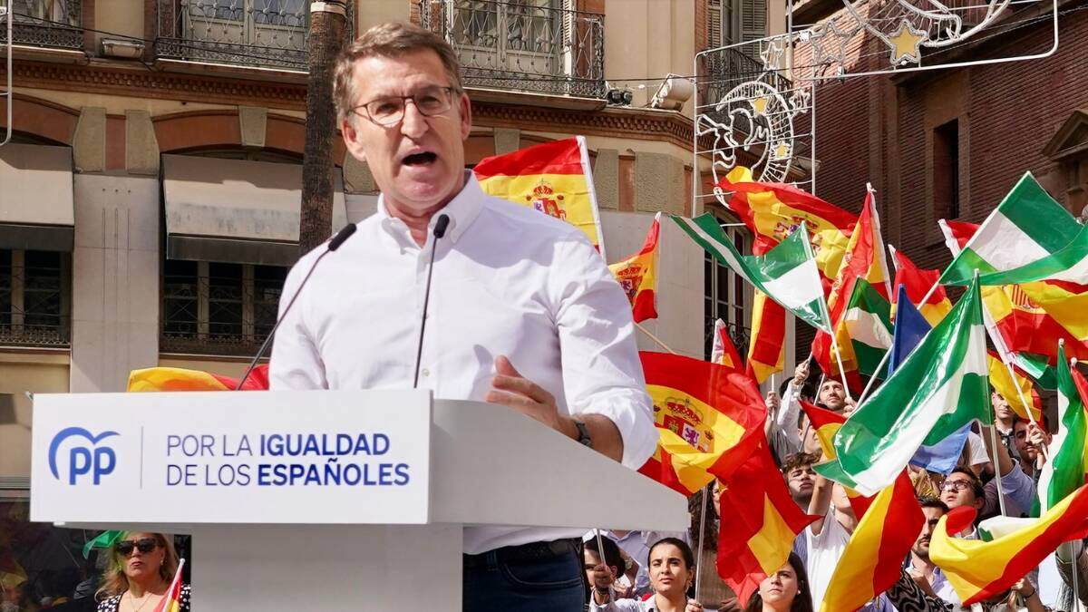 Feijóo durante la manifestación del PP en Málaga.