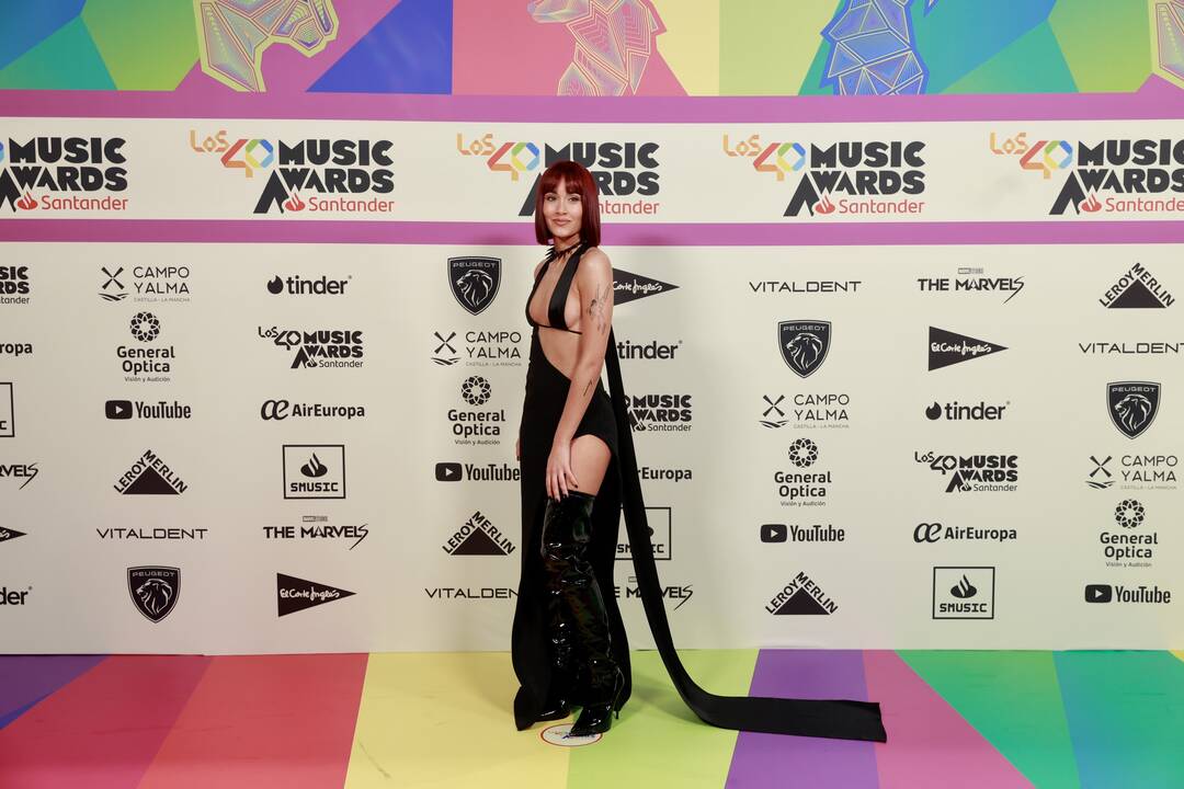 La cantante Aitana posando en photocall durante LOS40 Music Awards Santander 2023. Fuente: Europa Press