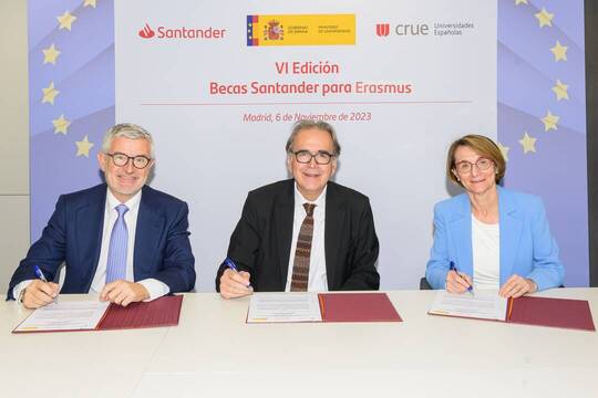El Santander lanza 1.875 becas en España para estudiantes Erasmus