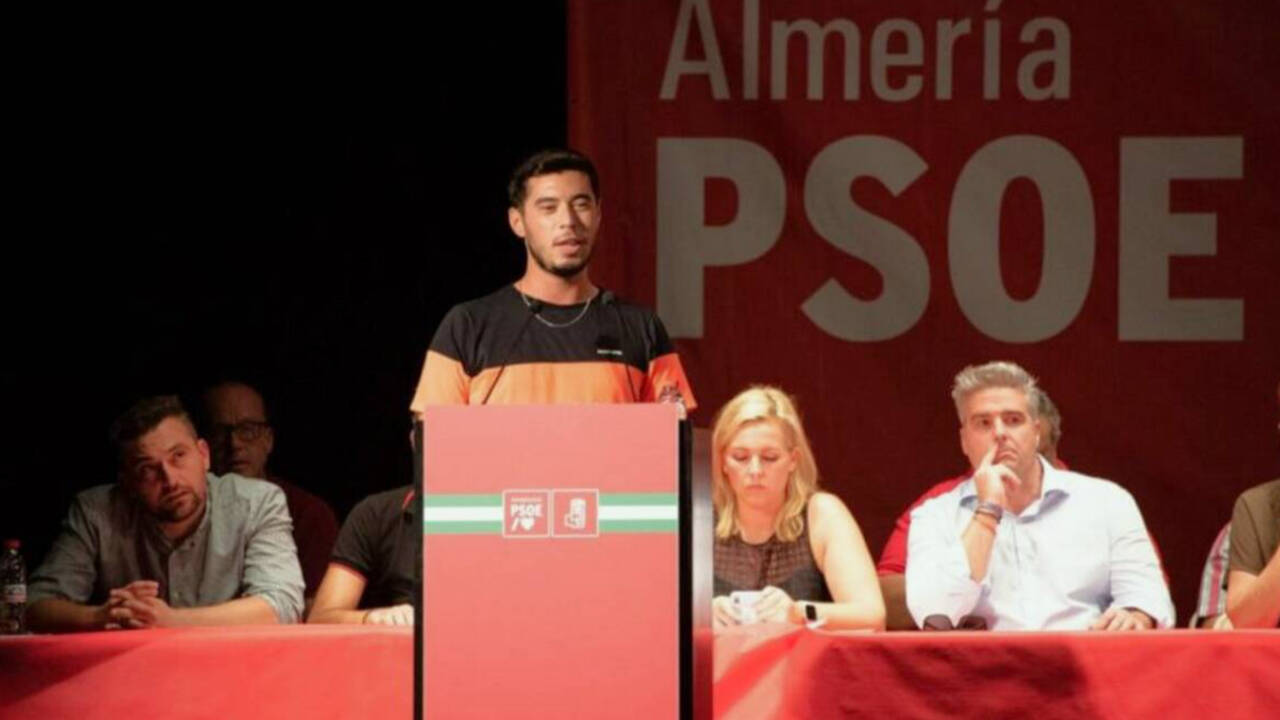 Vicesecretario general de Juventudes Socialistas de Andalucía, José Ramón García, en un acto del PSOE en Almería.